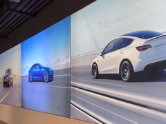 -TESLA 特斯拉(上海太古汇体验店)