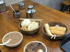 -穆彦华逍遥镇胡辣汤(岗坡路店)