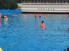 -黄河谷马拉湾海浪浴场