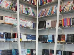 -钟书阁(松江泰晤士小镇店)