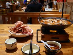 -老滇山寨•云南特色菜•地方菜•民族风情歌舞表演(金碧店)