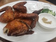 脆皮烧乳鸽-富豪酒家(正大广场店)