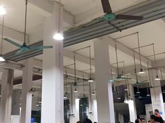 大堂-标记美食新鲜猪杂(兴南大道店)