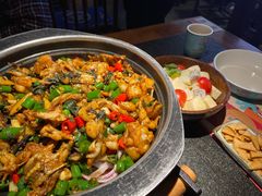 青椒紫苏牛蛙锅-蛙小侠(卓悦里店)