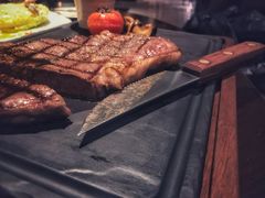 -恰餐厅及酒吧 CHAR Bar & Grill (北京丽都皇冠假日店)