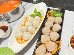 -红鼎豆捞·非遗鲍皇汤火锅(宝丰路店)