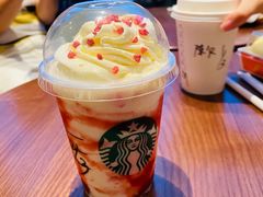 草莓轻乳酪星冰乐-星巴克(深圳欢乐颂店)