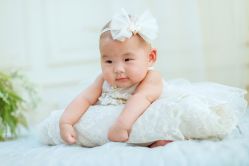 -亲吻宝贝儿童摄影