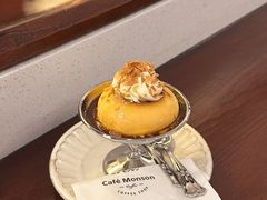 -Café Monson