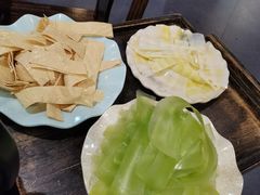 -肖肖酸萝卜鱼火锅(总店)