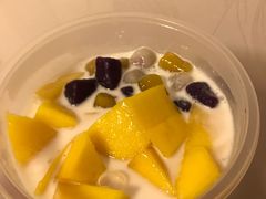 芒果白雪芋圆-榴芒港式甜品(长虹店)