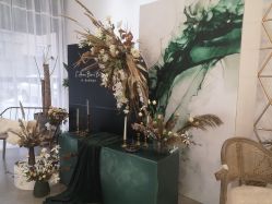 -禕·愫白婚纱商店