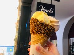 -VENCHI 闻绮(上海佛罗伦萨小镇店)