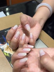 -进巍美甲美睫
