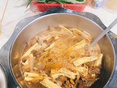 红烧牛肉锅-美兰春记食店·龙舌坡红烧牛肉