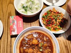 -爱碗亭·鲜炒湖南菜(壹城中心店)