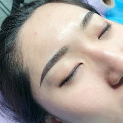 -一个差评成就的纹眉店