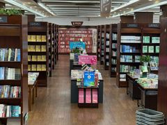 -新华书店(泉城路店)