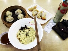 -珊珊小笼馆(仙霞路店)