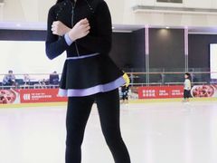 -冰纷万象滑冰场(二七万象城店)