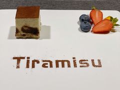 -窗外西餐厅(普罗理想国店)