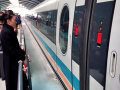 -龙阳路磁悬浮列车总站-停车场