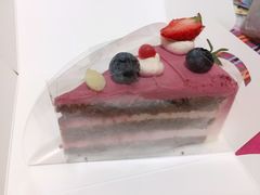 树莓红丝绒切角-派悦坊·甜品·蛋糕(日坛店)