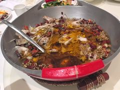 -渝信川菜 · 川味家常菜(财富购物中心店)