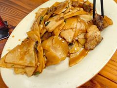 -盛得农家美食·无花果浸鸡·古法烧鸡·竹筒饭(白水寨森林海店)