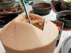 -喃喃椰·糟粕醋·椰子鸡火锅(七堡花园店)