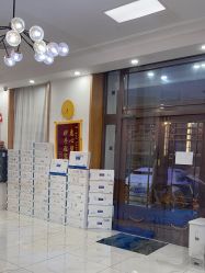 -靓芙泉专研痘痘肌