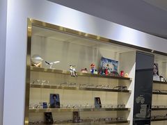 -视野联行眼镜•蔡司•依视路(温江店)