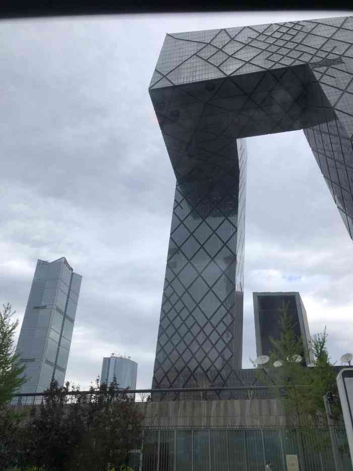 中央电视台总部大楼-"俗称大裤衩的中央电视台位于cbd地区,也.