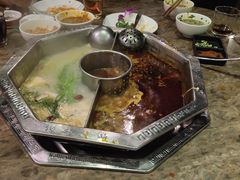 -佬土鹅肠火锅(中建大观店)