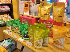 -良品铺子(五角场万达店)