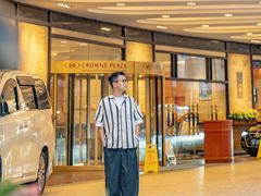 -深圳富苑皇冠假日套房酒店
