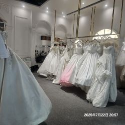 -喜爱高定婚纱摄影