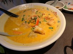 -大头虾越式风味餐厅(光明广场店)