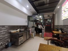 -黄阿姨锅贴大王(万航渡路店)