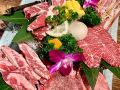 黑牛六拼-明洞阿姨·韩式酱蟹烤肉·创意料理(三元桥店)