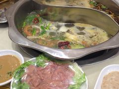 -袁记串串香(泉水轻轨站店)