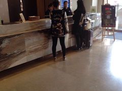 -西安大雁塔科技大学地铁站亚朵酒店