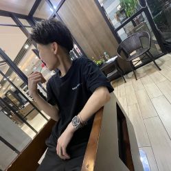 -首脑美发沙龙