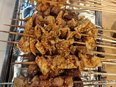 -烤满分·东北烧烤(首经贸店)