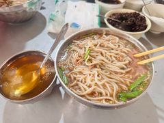 -正宗杨记普洱酸醋米线(总店)