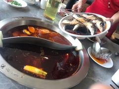 -忘情水鱼头·鲜鱼火锅(滨江中路店)