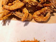 干炸小河虾-挂雪铁锅炖大鹅