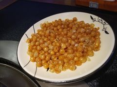 炸黄豆-挂雪铁锅炖大鹅