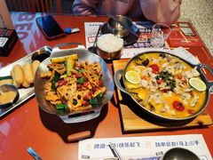 -神府路壹号·海鲜烧烤·砂锅粥·锅物(三坊七巷店)