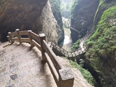 -龙水峡地缝景区